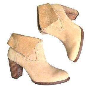 UGG Thames women’s camel nubuck suede leather ankle booties 5 fits size 4-5